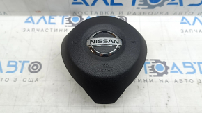 Airbag in the driver's steering wheel of Nissan Kicks 18-24, scuffs, scratch on chrome