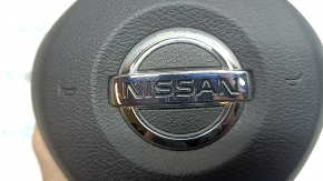 Airbag in the driver's steering wheel of Nissan Kicks 18-24, scuffs, scratch on chrome