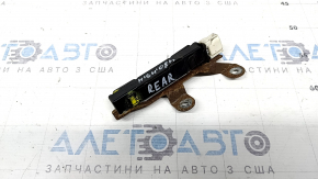 Toyota Highlander 08-13 keyless antenna rusty mount