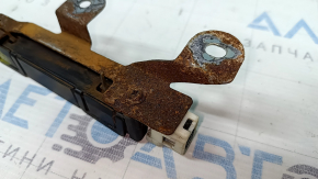 Toyota Highlander 08-13 keyless antenna rusty mount