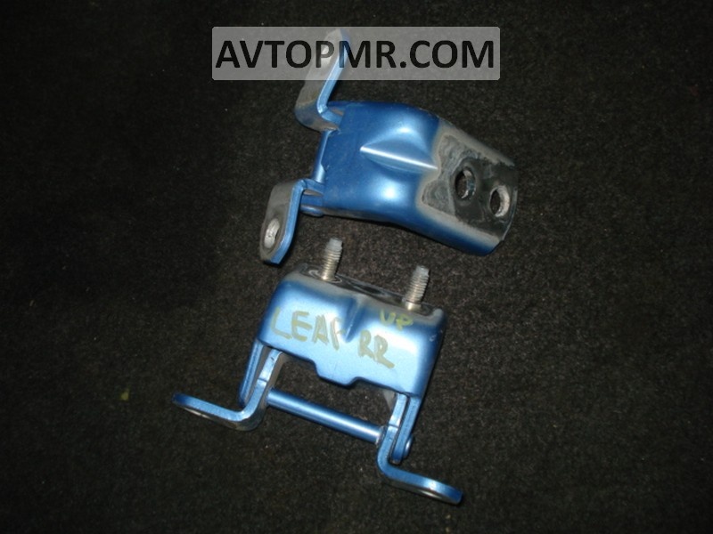 Upper rear right door hinge for Nissan Leaf 11-12