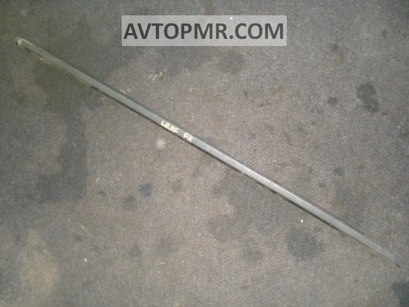 Door-glass molding, central front right, Nissan Leaf 11-12