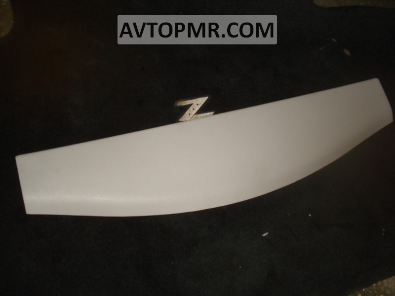 Upper trunk lid trim for Nissan Leaf 11-12