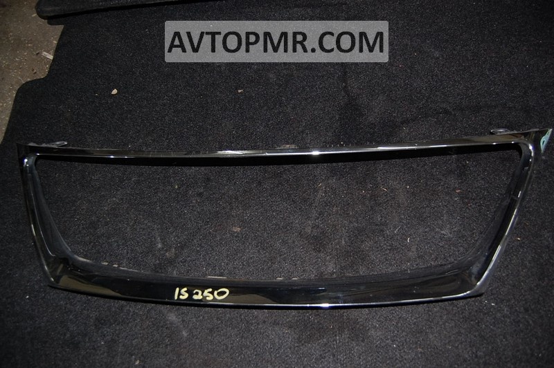 Chrome grille trim for the Lexus IS250 IS300 IS350 06-08