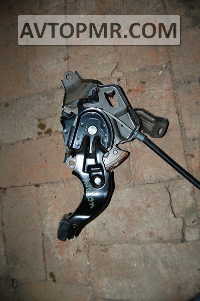 Parking brake lever with cable for Toyota Avalon 05-12