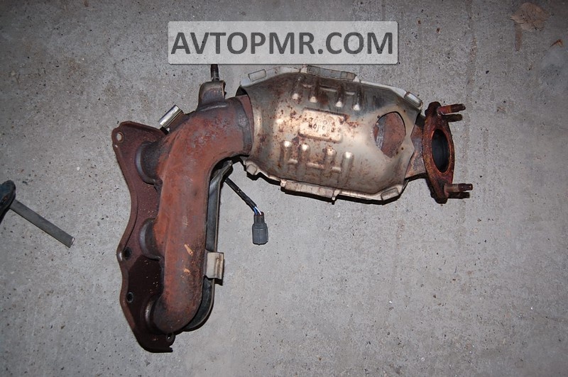 Rear exhaust manifold with catalytic converter for Toyota Sienna 2007-2010 3.5, with lambda sensor, rusty