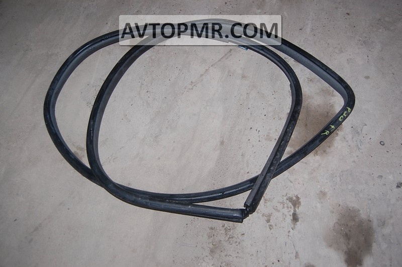 Front right door seal for Toyota Prius 20 04-09