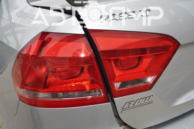 Left inner trunk lid light for VW Passat b7 12-15 USA without side seal