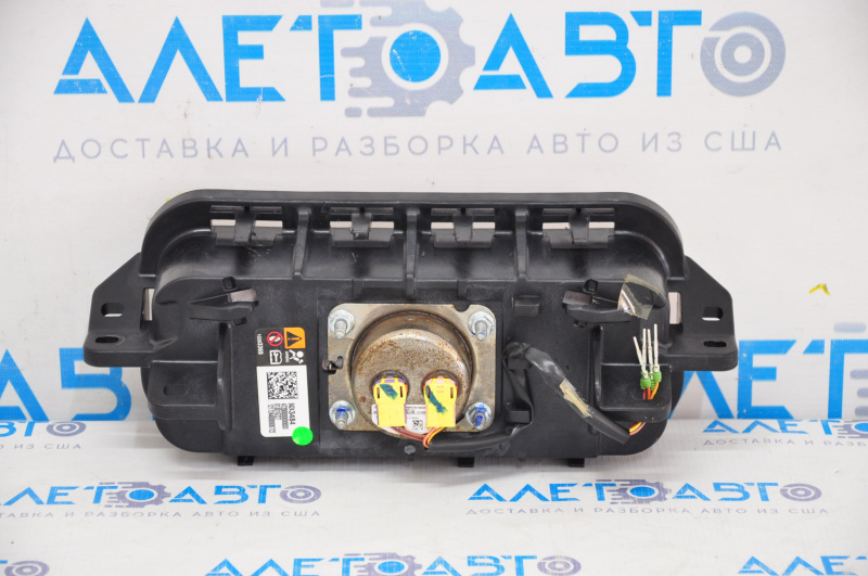 Chevrolet Malibu 16-23 passenger airbag in the dashboard