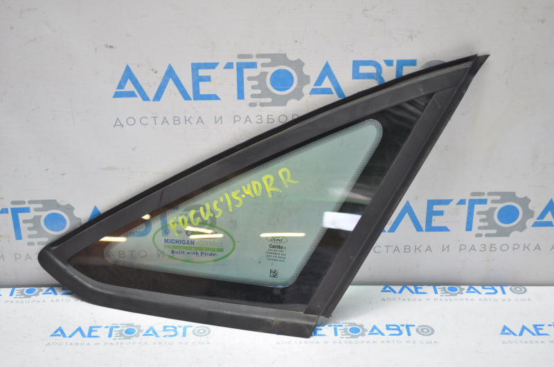 Rear right window with blind glass for Ford Focus mk3 11-18 4d with matte molding