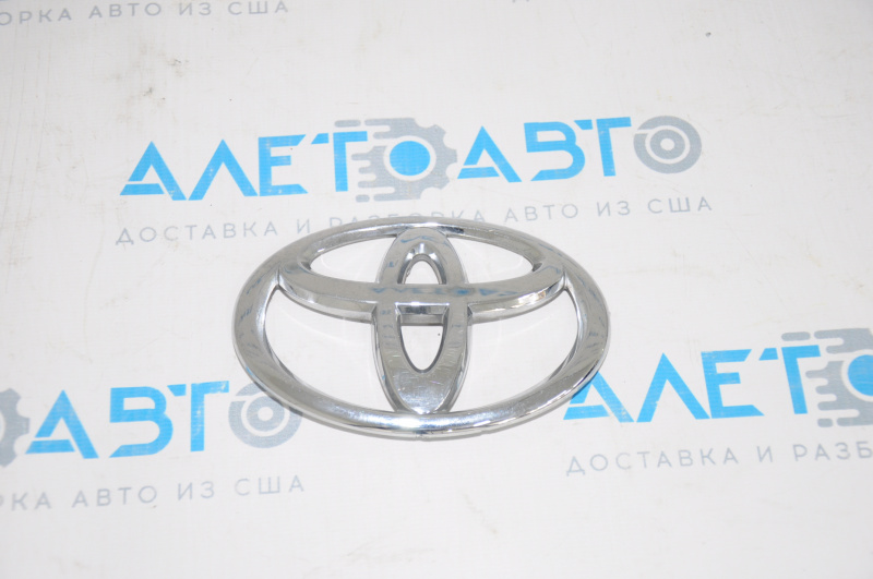Toyota Camry trunk lid emblem v55 15-17 usa