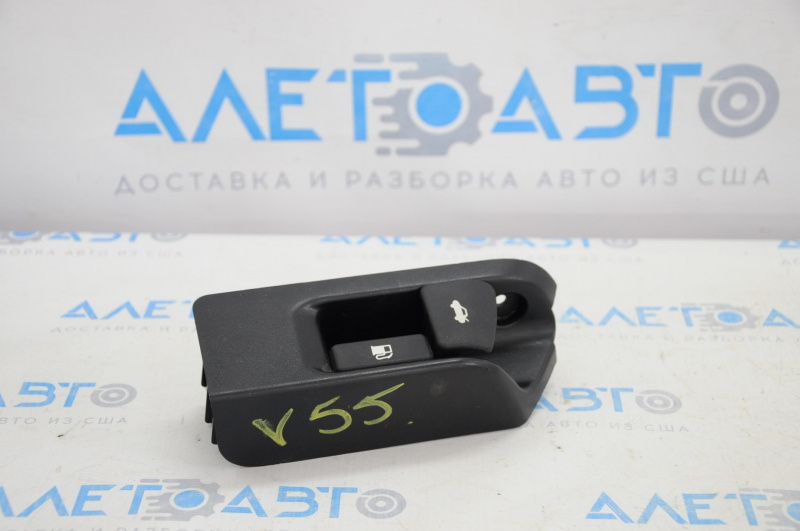 Toyota Camry v55 15-17 fuel filler flap and trunk lid release lever
