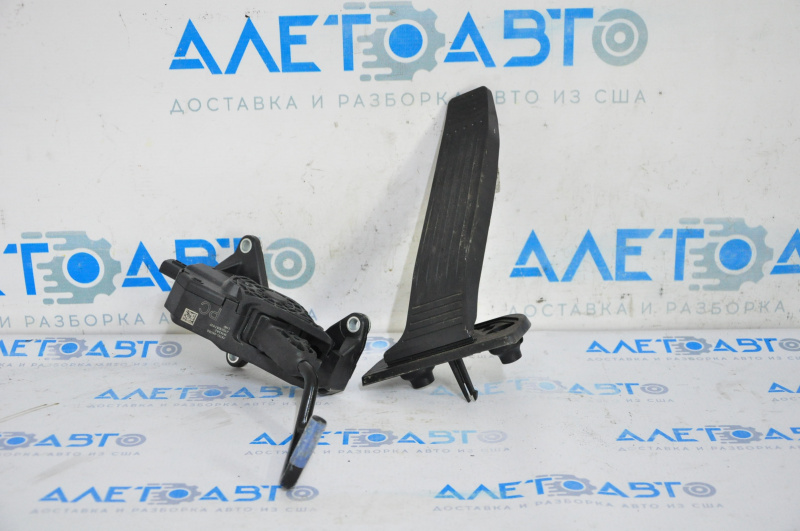 Toyota Camry V70 18-24 Gas Pedal (2 parts)