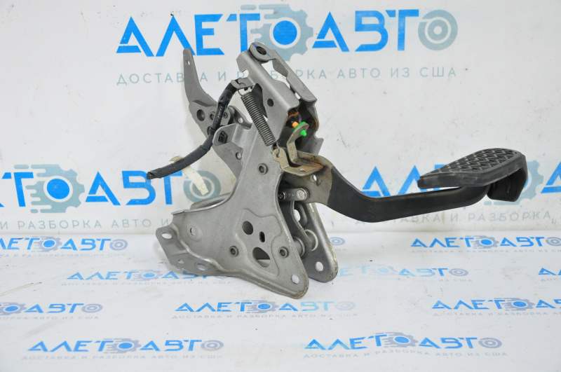 Brake pedal for Toyota Camry v70 18-24 2.5, 3.5 with sensor