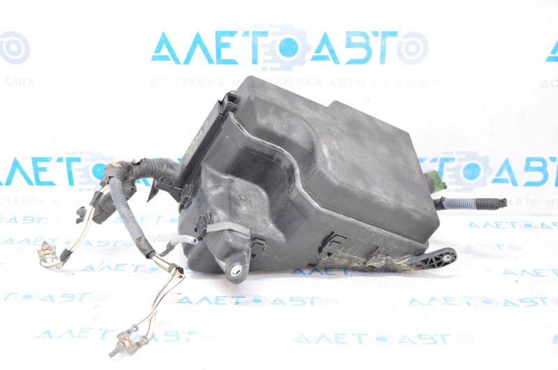 Underhood fuse box Toyota Sienna 11-16