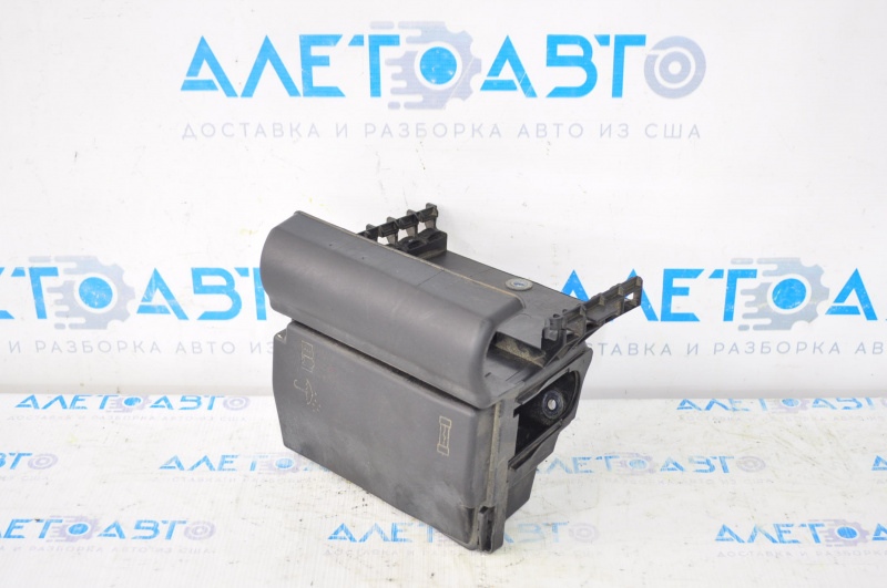 Underhood fuse box housing VW Passat b7 12-15 USA with cover