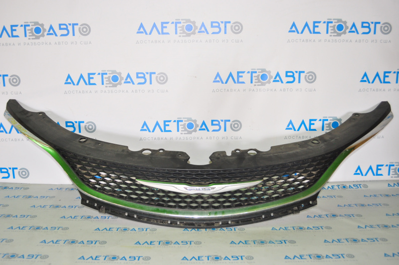 Radiator grill grill Chrysler 200 15-17 complete with molding and emblem