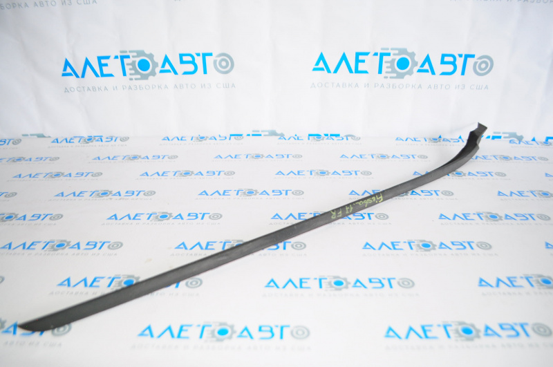 Windshield molding right Ford Fiesta 11-19