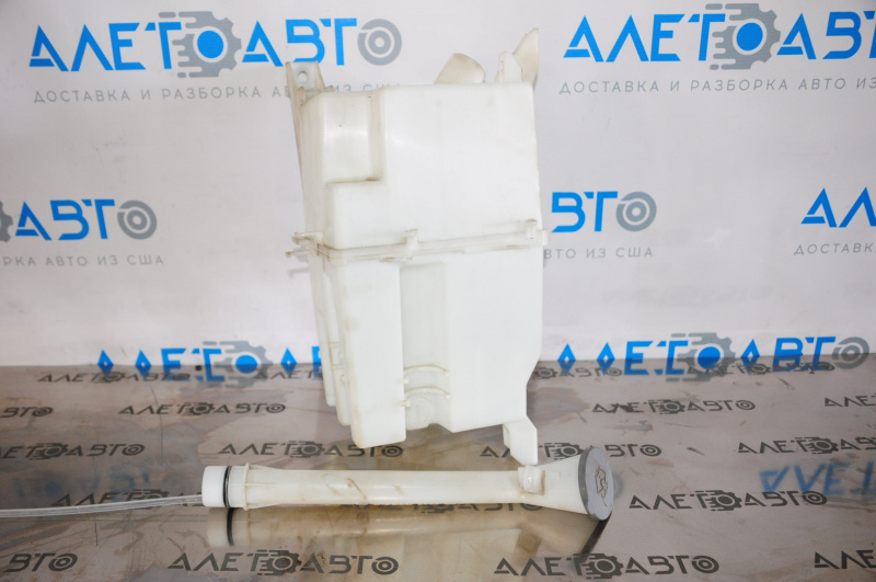 Nissan Rogue 14-18 windshield washer reservoir for 2 motors, without motors, with filler neck and lid