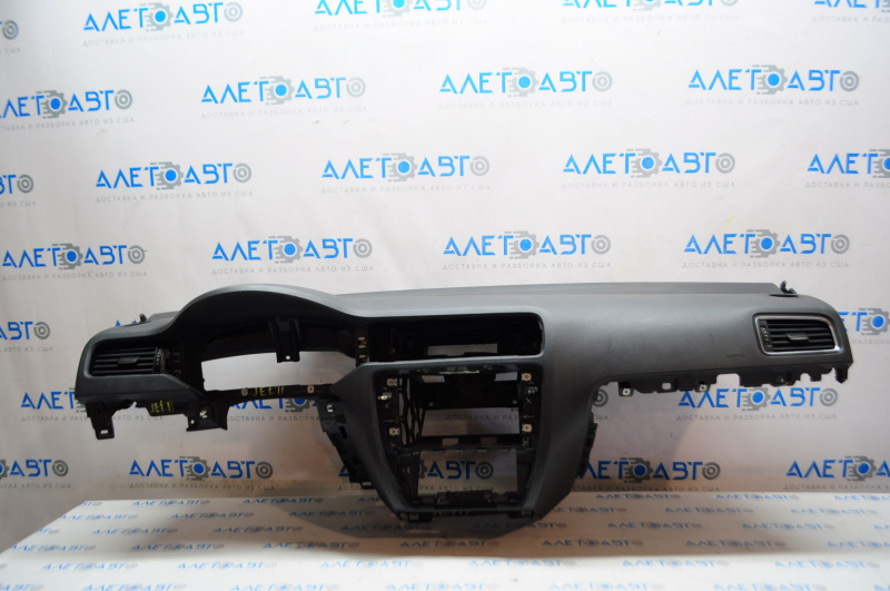 Torpedo front panel without AIRBAG VW Jetta 11-18 USA black scratches, broken mount