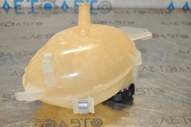 Chevrolet Cruze 16-speed cooling expansion tank with cap