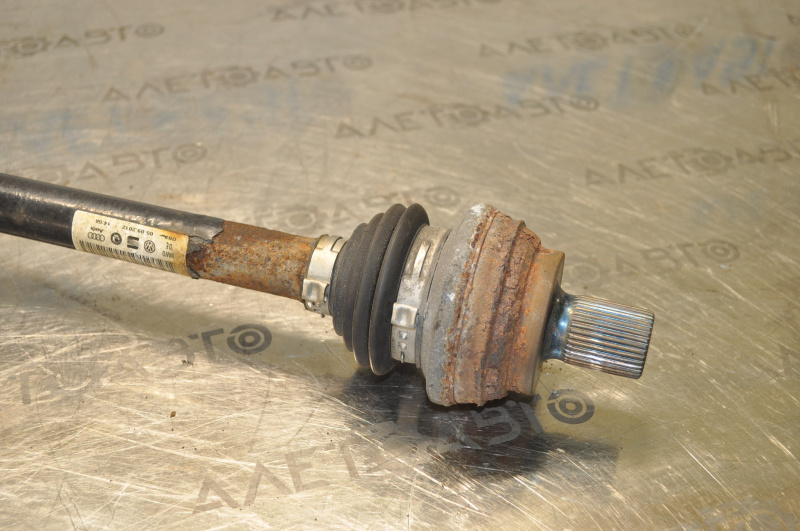 Drive axle shaft rear right VW Tiguan 09-17 rusty