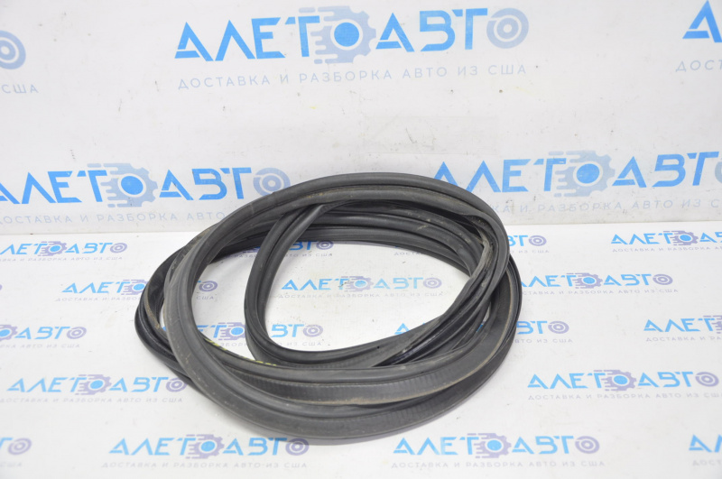 Rubber seal for the trunk door of the Infiniti JX35 QX60 13-20