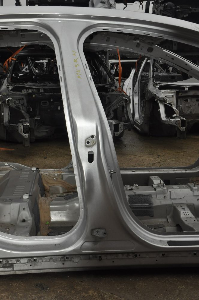 Body pillar central right Ford Fusion mk5 13-17
