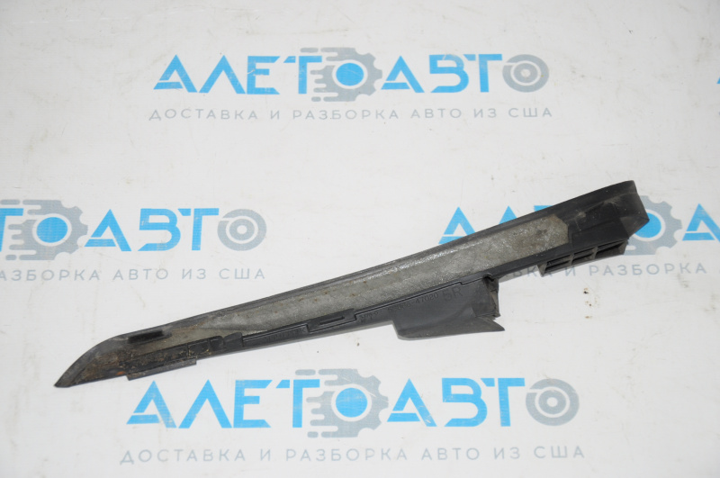 Right windshield wiper seal for Toyota Prius 30 10-15