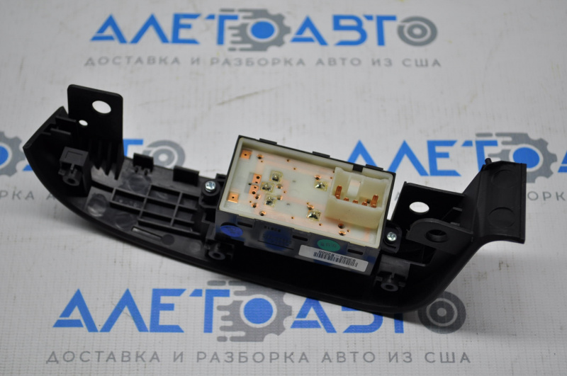 Rear right window lift control Kia Soul 14-16 black