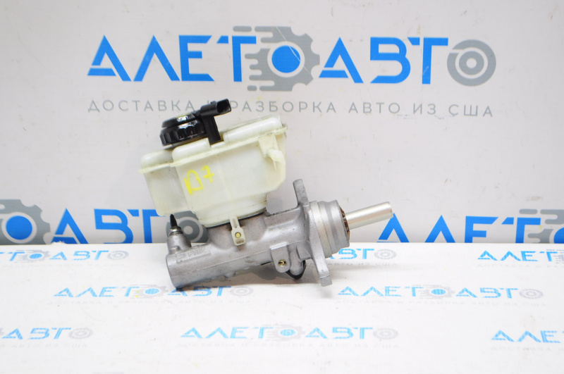 Brake master cylinder with reservoir VW Passat b7 12-15 USA type 1