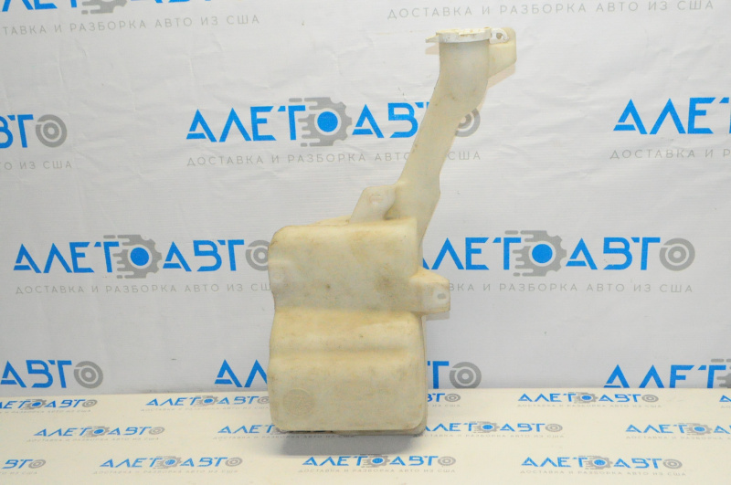 Mitsubishi Galant 04-12 Windshield Washer Reservoir with Lid