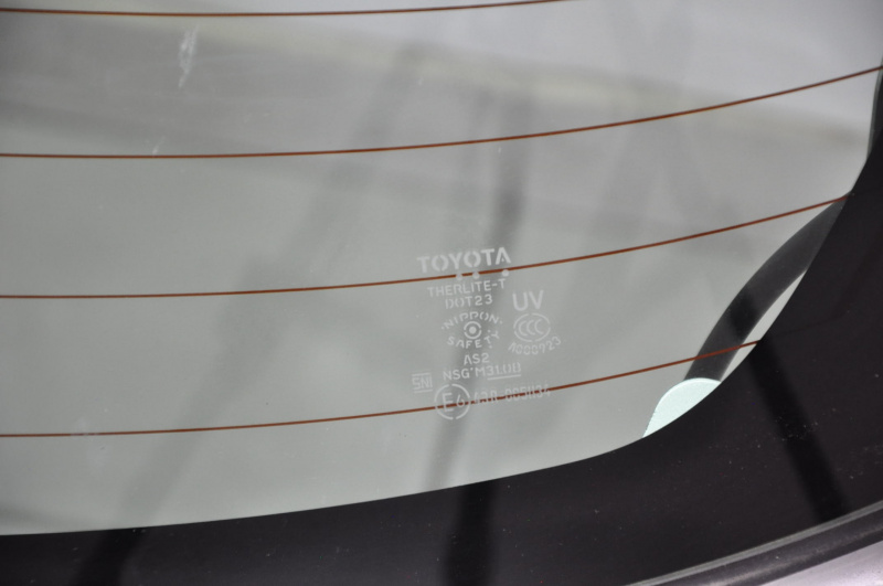 Rear glass of the trunk door Toyota Prius 50 16-16 main under the wiper