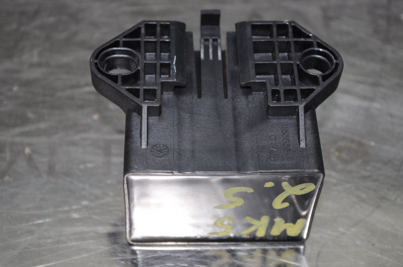Fuel pump control fuel pump relay rear right Ford Fusion mk5 13-17