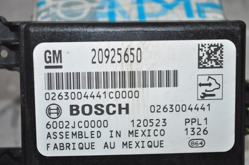 PARK ASSIST CONTROL Chevrolet Volt 11-15 breakage of the fastener