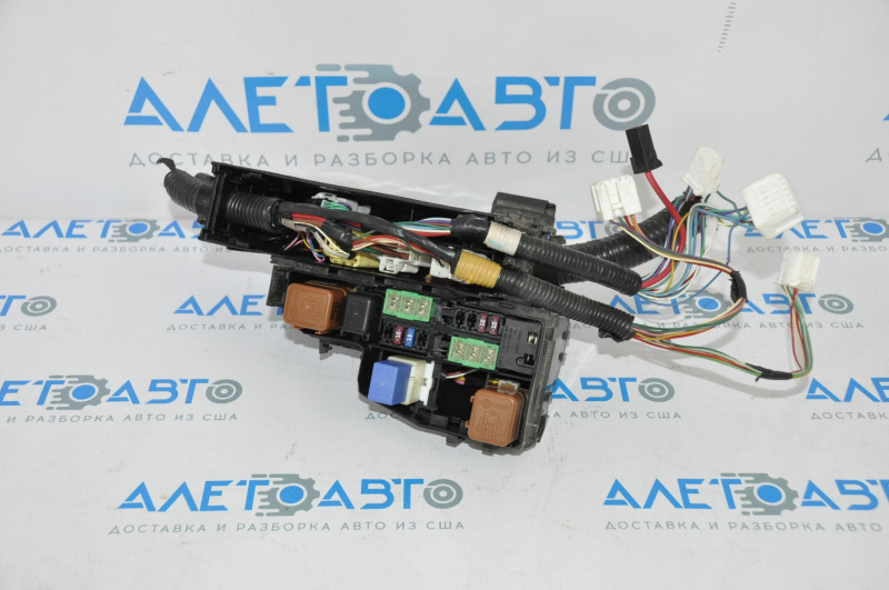 Nissan Altima 13-15 Underhood Rear Fuse Box
