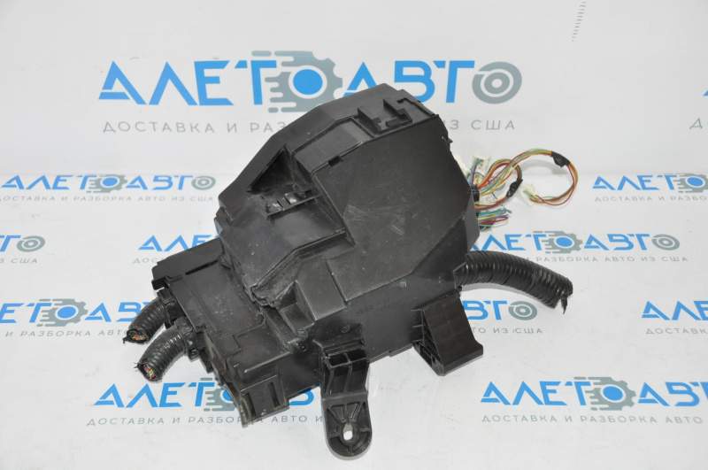 Nissan Altima 13-15 Underhood Rear Fuse Box