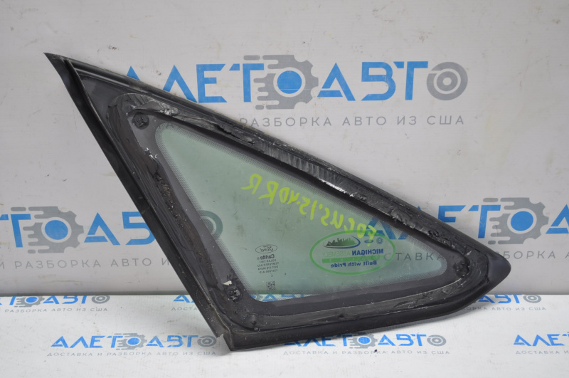 Rear right window with blind glass for Ford Focus mk3 11-18 4d with matte molding