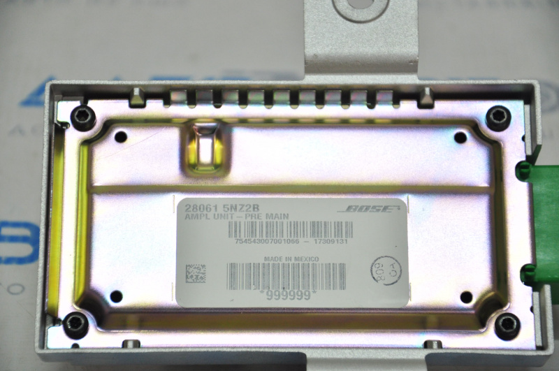 Antenna Booster Infiniti QX50 19-20
