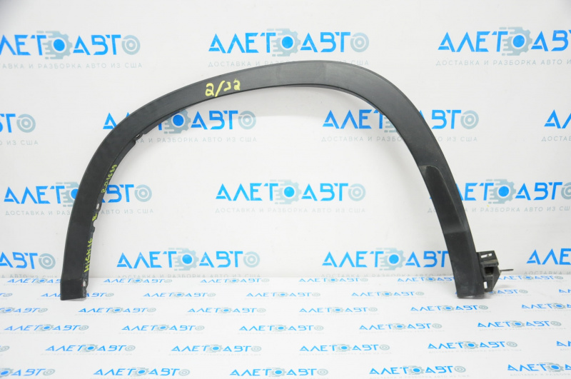 Front left wing arch trim Toyota Highlander 14-19 broken fasteners, crack