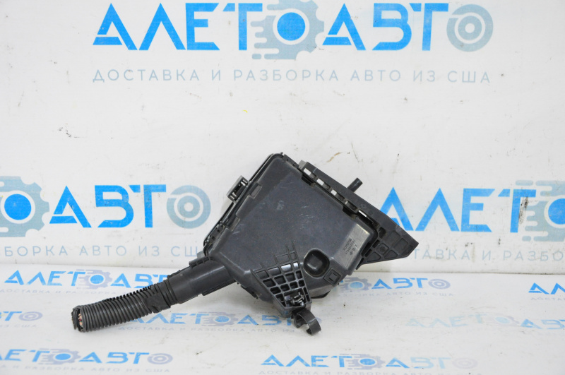 Fuse box under hood right Toyota Camry v50 12-14 2.5 usa latch breakage
