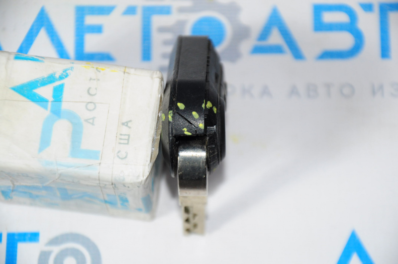 Key Fiat 500L 14- 3 buttons, defective housing and mechanism of the cylinder