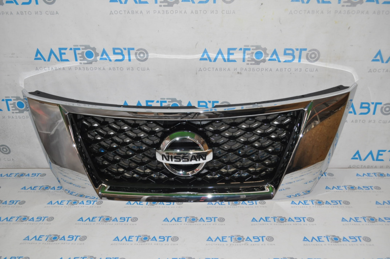Radiator grill grill Nissan Pathfinder 13-16 prerest without camera with emblem