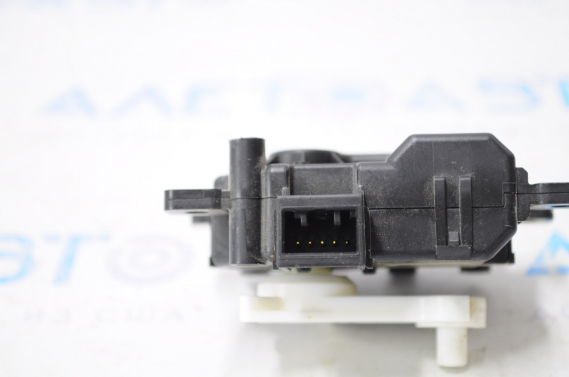 Actuator motor for the heater ventilation system of the Honda Civic X FC 16-21