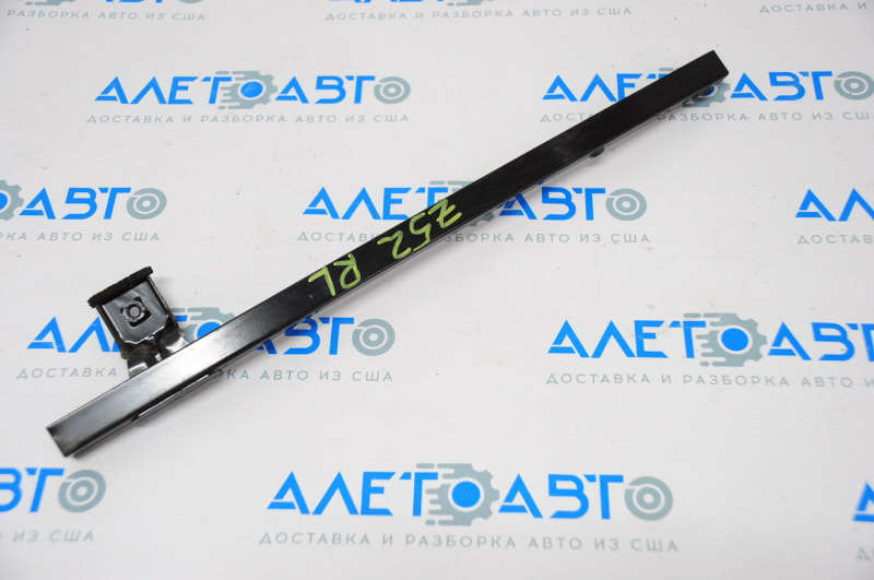 Nissan Murano z52 15-24 rear left door glass guide without plug triangle