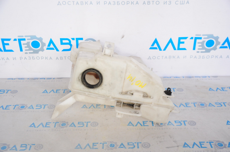 Mitsubishi Outlander 14-17 windshield washer reservoir without filler neck, sensor and cap