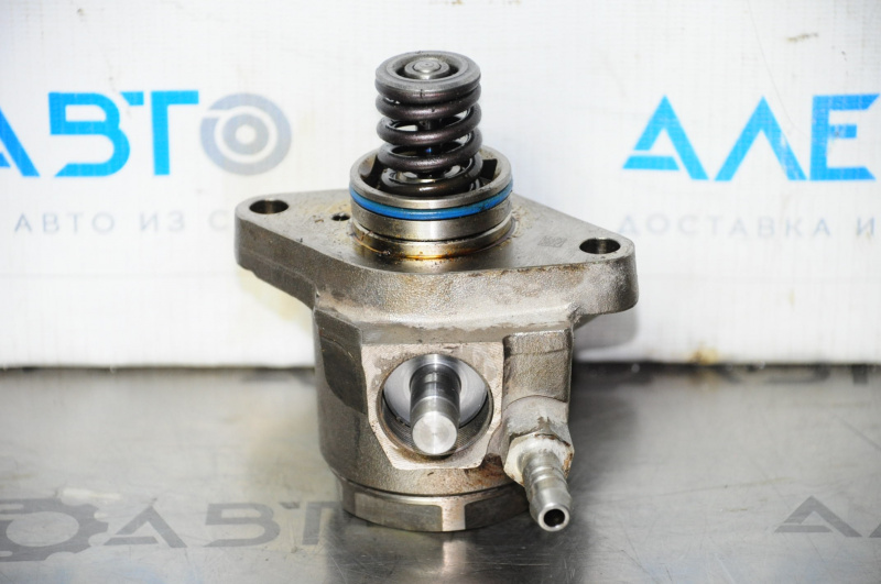 Fuel pump high pressure fuel pump injection pump VW Jetta 11-18 USA 1.4T without sensor