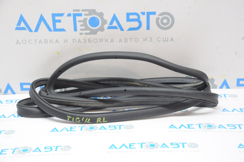 Rear left door seal for VW Tiguan 09-18