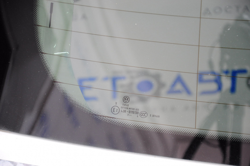 Rear glass of the trunk door VW Atlas 18-23 tinted