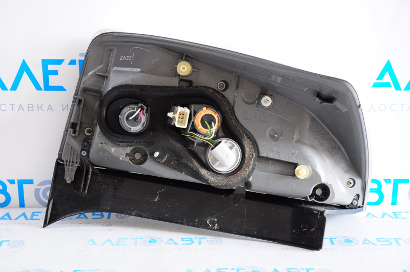 Right headlight Toyota Prius 30 10-11 prerest, cracks on glass